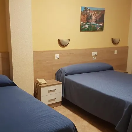 Hostal El Altet 2*